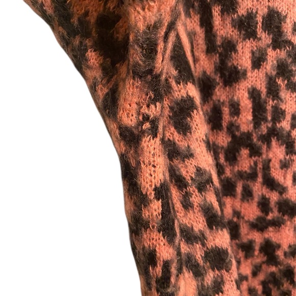 Essential Antwerp pink and black mohair leopard sweater - Picture 7 of 12